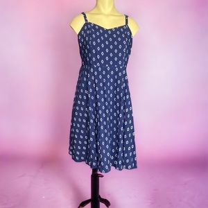 Sleeveless navy & white dress